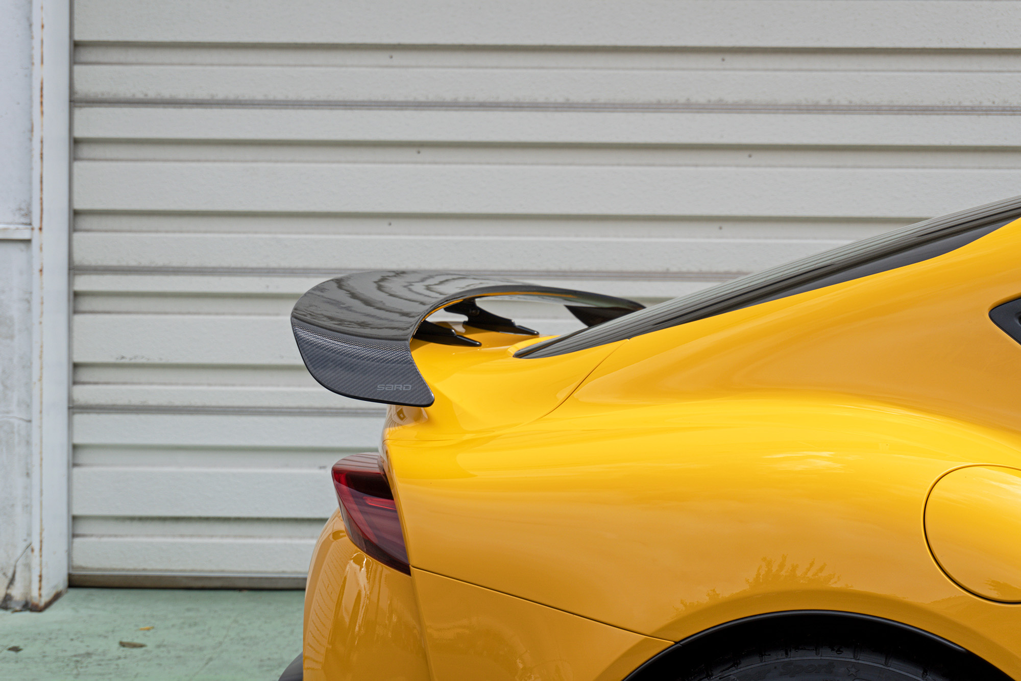 80スープラ用　SARD　GTウイング POR　カーボンケブラー 80スープラ用 SARD GTウイング POR カーボンケブラー LSR WING for GR